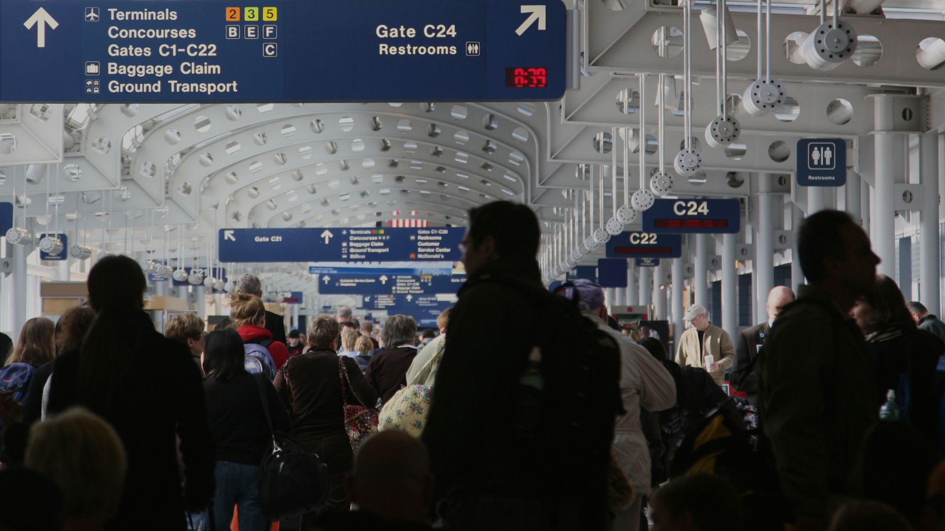 How Airlines Can Automate Bulk Booking Modifications with a Self-Service Tool